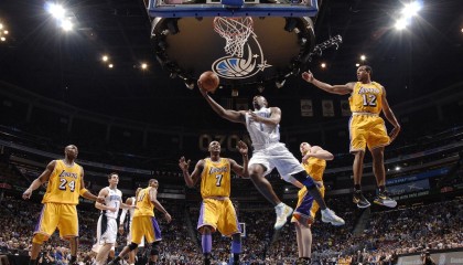 开云下载-赛道逆境：面对沙尘暴的应对之道，面对沙尘暴如何自救